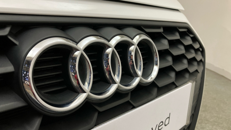 Audi A3 30 TFSI Technik 5dr Petrol Hatchback